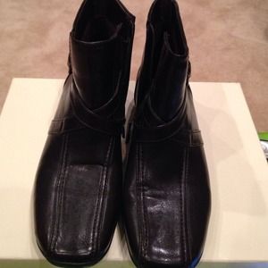 Brown Naturalizer boots 7.5