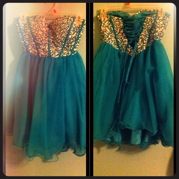 Dress from prom girl only wore it once