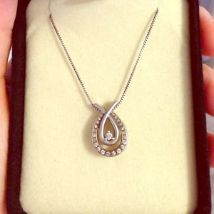 Loves embrace 14k white Gold 1/5 ct. diamond