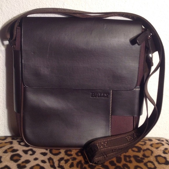 Brown Messenger Bag!!