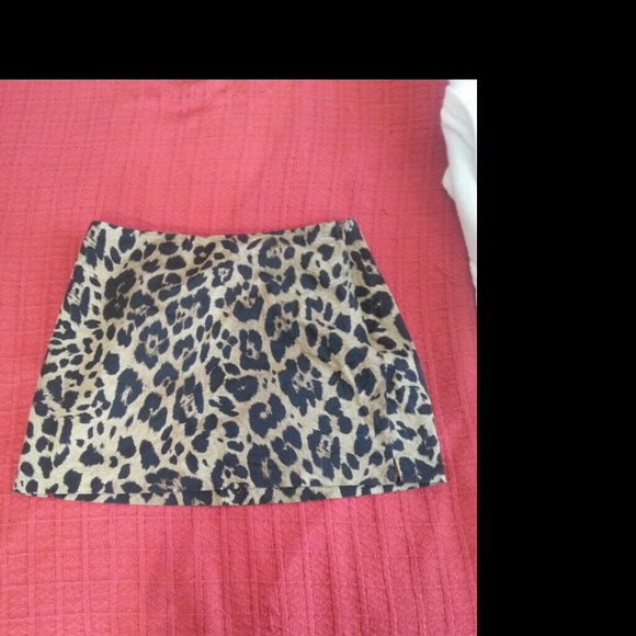 Express cheetah skirt