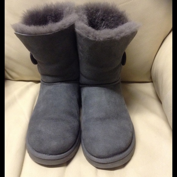 Authentic grey bailey ugg