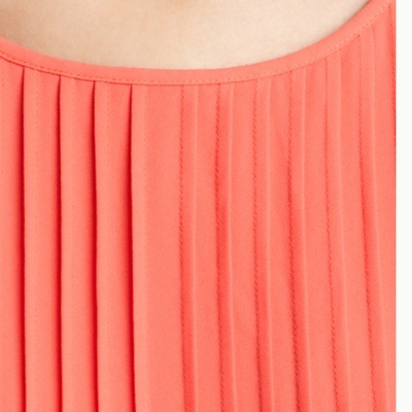 ❤️❤️Host Pick❤️❤️ NWT Classy coral pleated dress - Picture 2 of 2