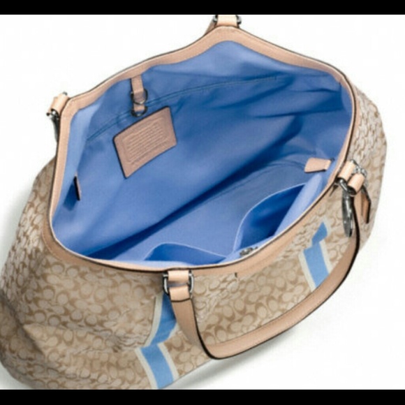 ♡♥Host Pick♥♡ Khaki / Baby Blue Coach Shoulder Bag - Picture 3 of 4