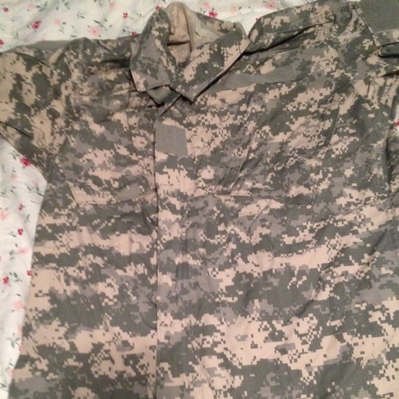 ACU top med/x-long, brand new.