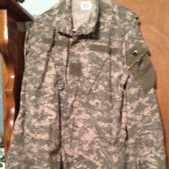 ACU top. Brand new. Med/long