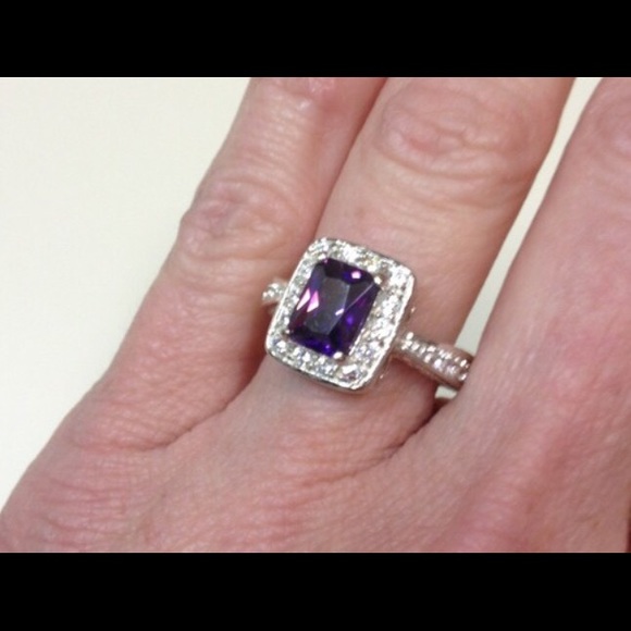 Emerald Cut Ring - Picture 2 of 3