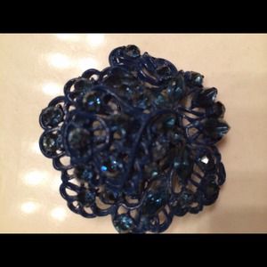 Vintage navy blue gem brooch