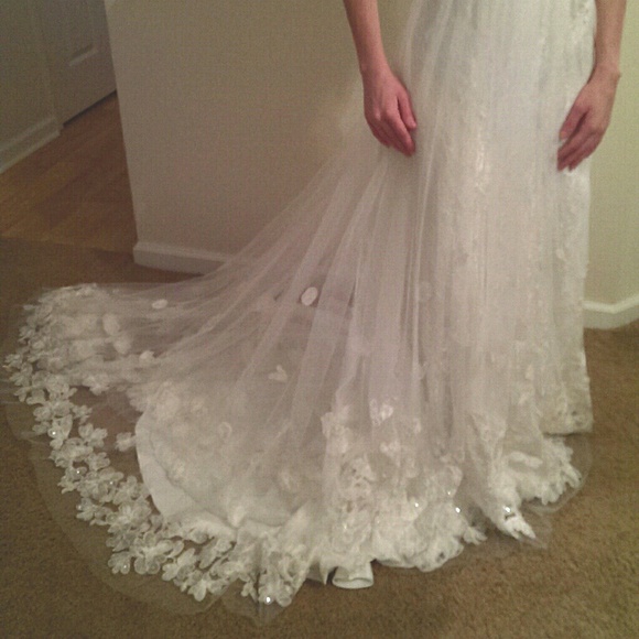 Oleg Cassini Wedding Gown - Picture 2 of 4