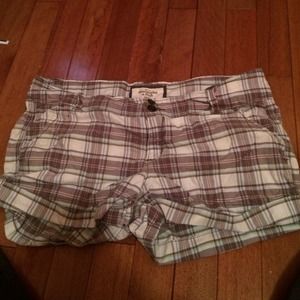 A&F plaid shorts