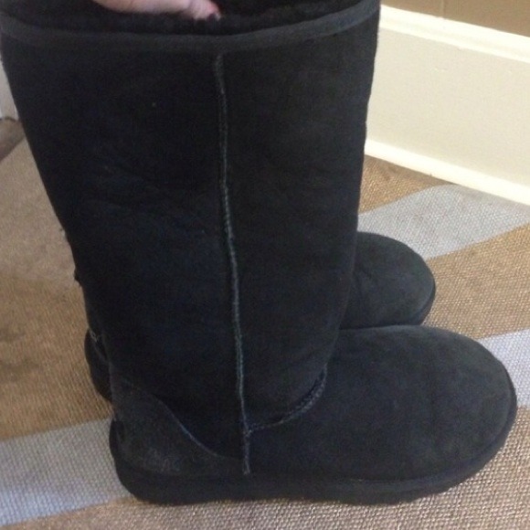 SOLD AUTHENTIC classic tall black Uggs