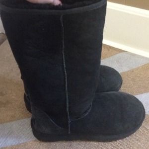 SOLD AUTHENTIC classic tall black Uggs