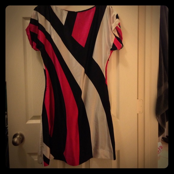 *** SOLD via EBAY*** 😊Short color block dress