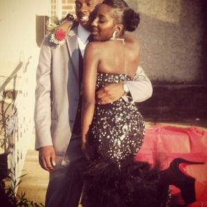 BEAUTIFUL CHEAP PROM DRESS ONCE WORN