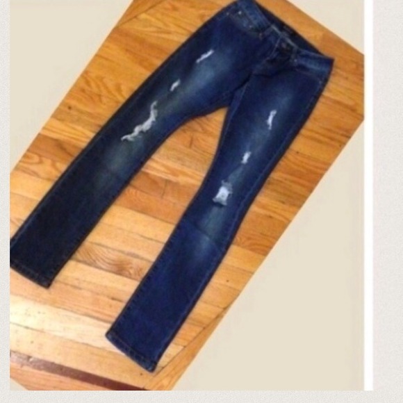 SALE DISTRESSED JEANS - Picture 2 of 3