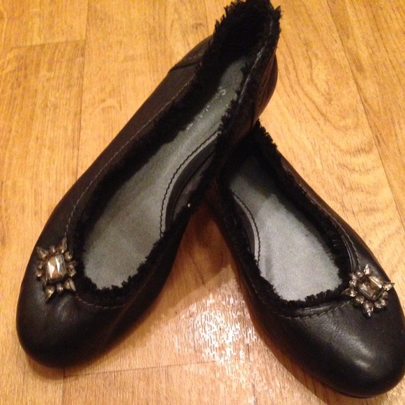 Vera Wang Flats