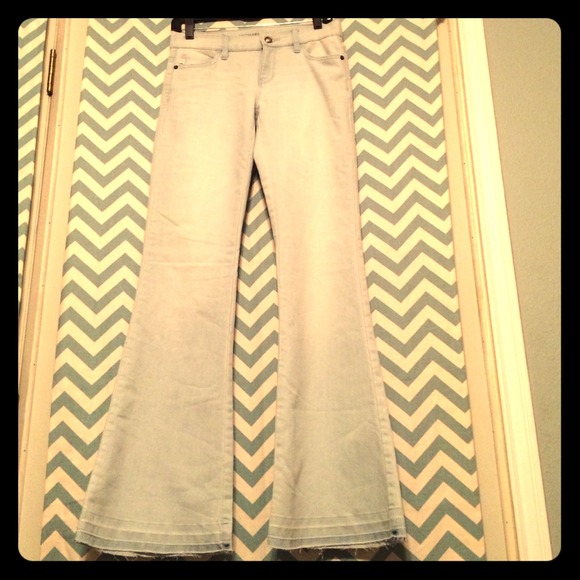 Michael Kors light wash flare jeans! - Picture 3 of 4