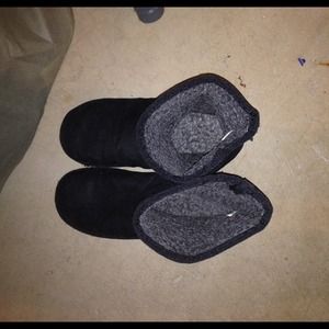 Black Short Ugg-Like Boots