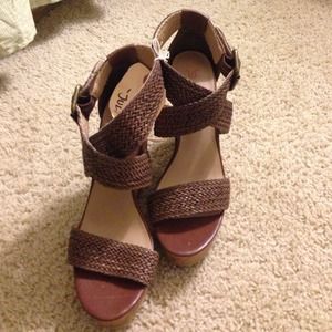 Brand new woven / cork pattern espadrilles (Brown)