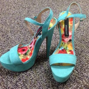 🙏REDUCED! Mint open toes heels🙏REDUCED!