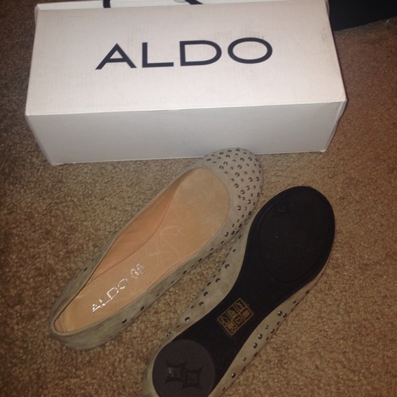 Adamova flats from ALDO