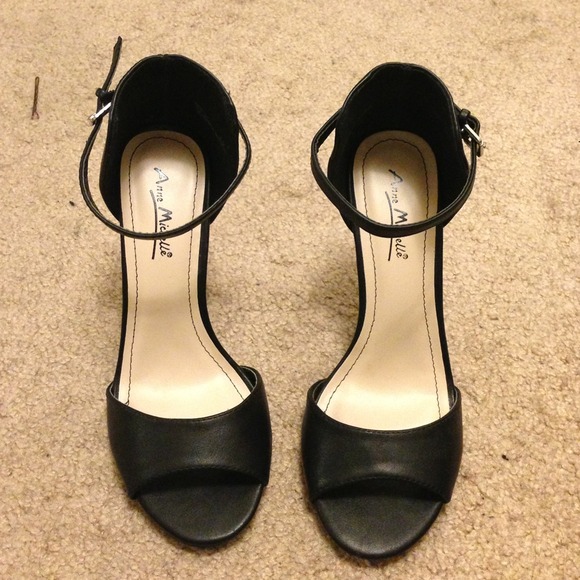 Anne Michelle Heels