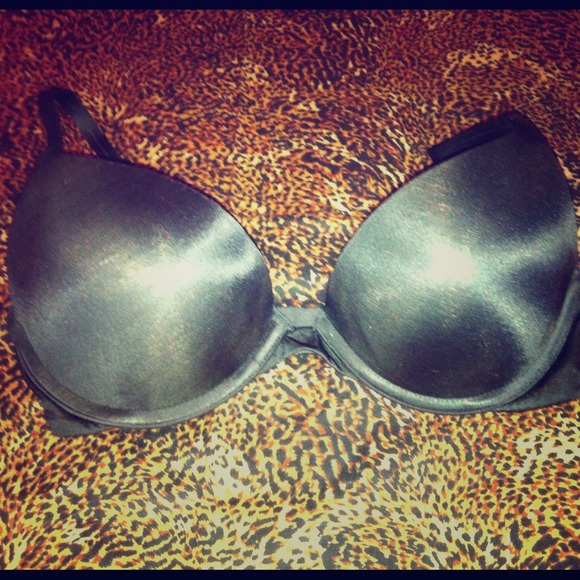 VICTORIA SECRET'S biofit bra! 💕