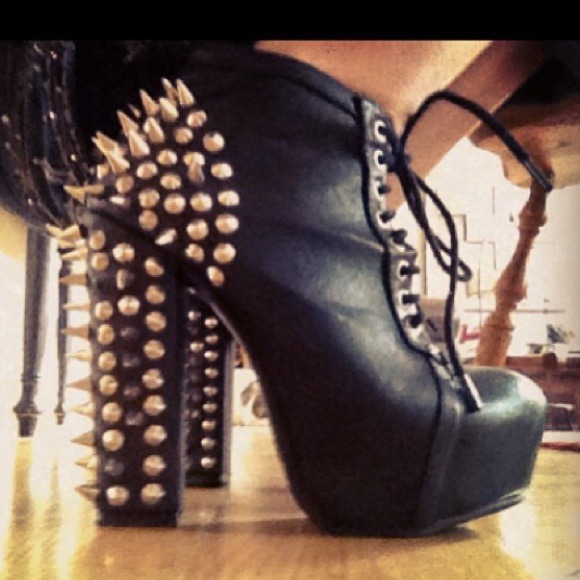 Lolita ankle bootie with spikes