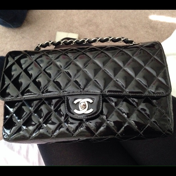 ⛔️SOLD⛔️Authentic Chanel 2.55 medium double flap