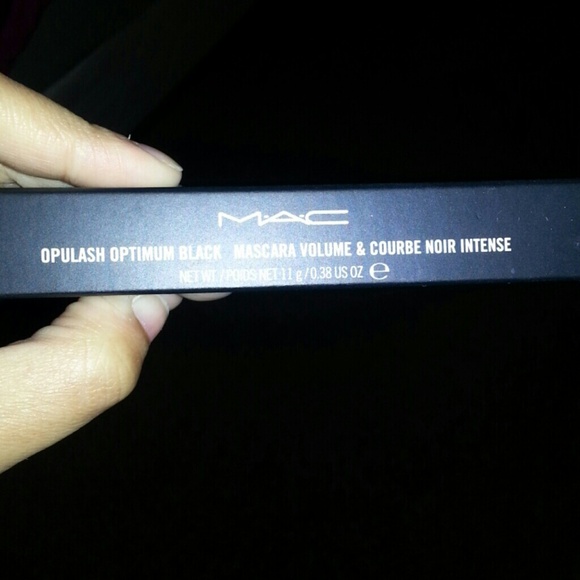 On Hold Mac Mascara