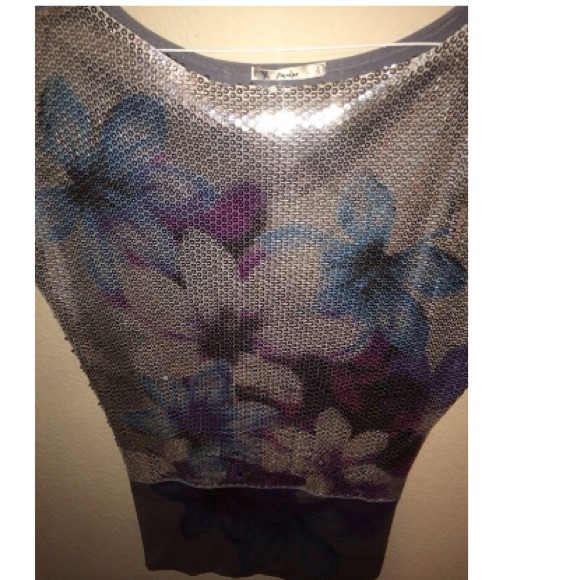 Full sequence purple and grey top ! - Picture 2 of 4