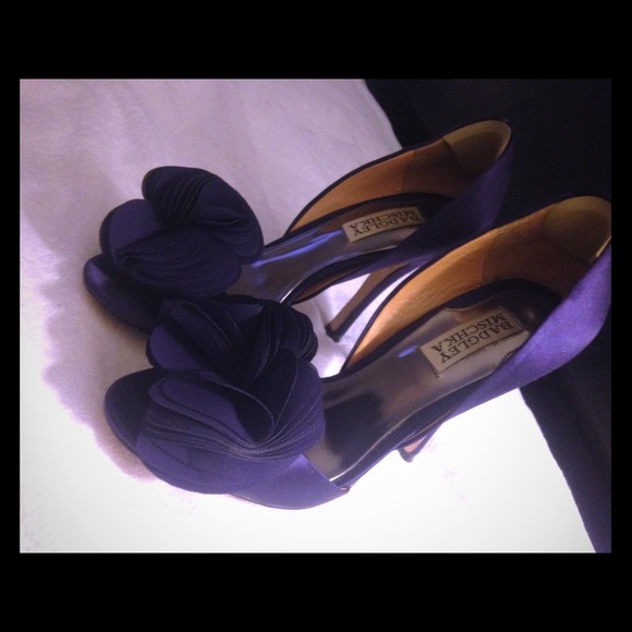 Badgley Mischka -Randall size 6 Purple ‼️REDUCED‼️