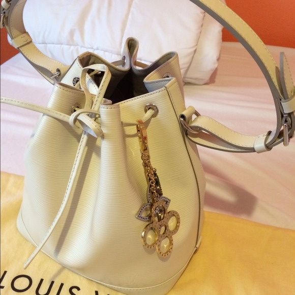 !!SOLD on Ebay!! louis vuitton noe off white ivory