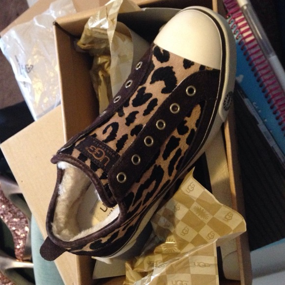 UGG LAELA Exotic Cheetah print slip on lined NIB 7