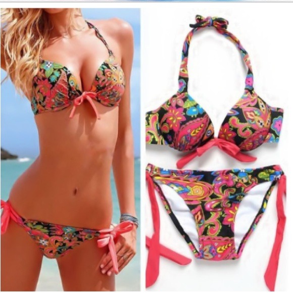 Other - Floral Print Push Up Bikini