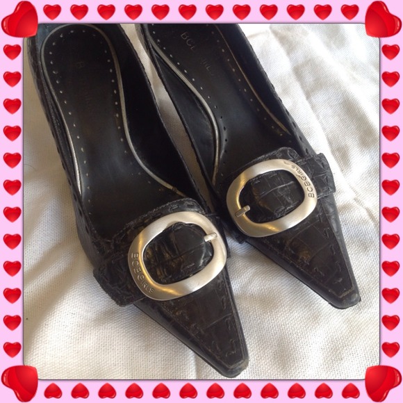 Black kitten heeled BCBG pumps