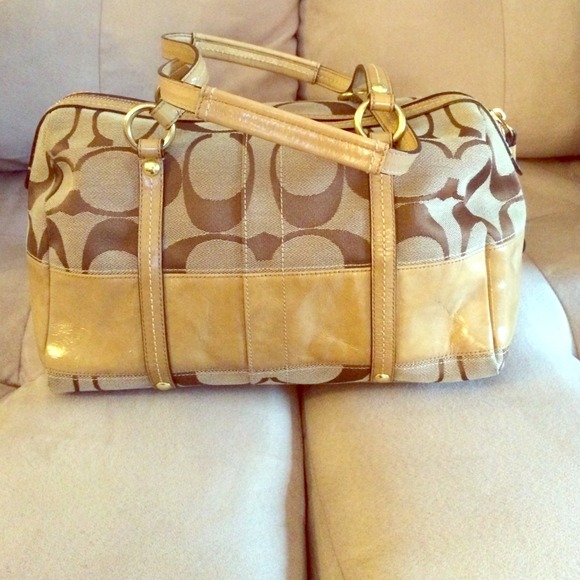 Coach Handbags - Coach purse