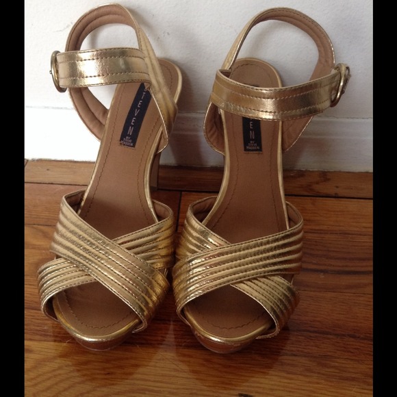 STEVEN by Steve Madden gold and wooden heels