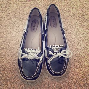 Sperry topsiders! Black and white