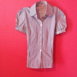 Blue/white strip puffy sleeve button up!