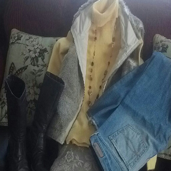 sunshiney NWOT/REDUCED - Picture 2 of 3