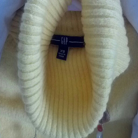 sunshiney NWOT/REDUCED - Picture 3 of 3