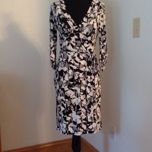 Stunning BCBG wrap!