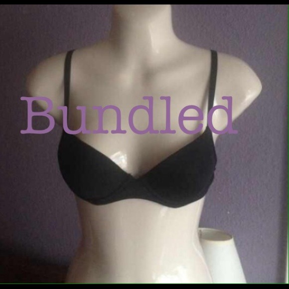 Like new 34a lightly padded black bra c100
