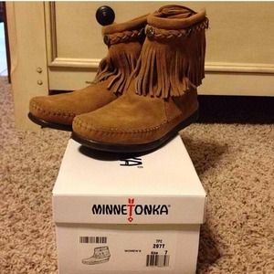 Minnetonka short boots