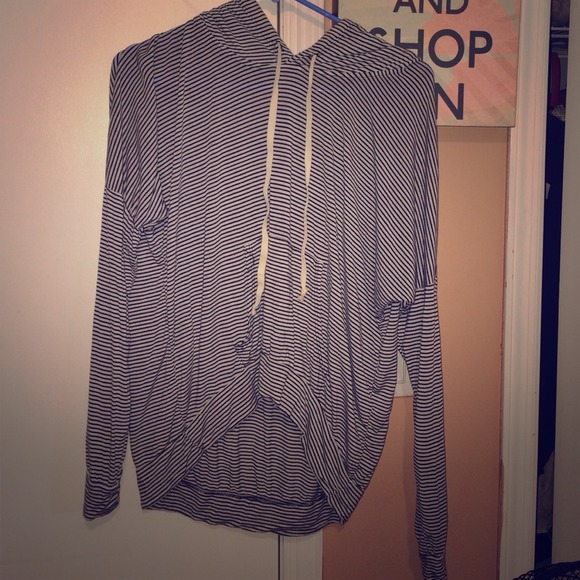 Brandy Melville Layla hoodie