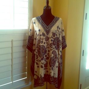 Beautiful never before worn ladies Caftan.