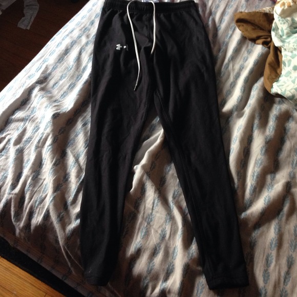 Under armor blackish gray used Leggins