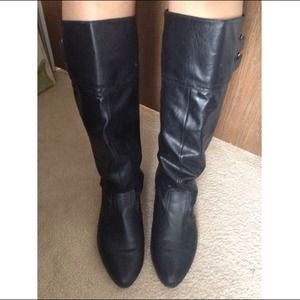 BLACK KNEE HIGH BOOTS