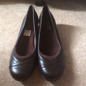 Brown casual dress shoes